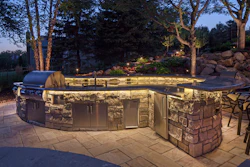 outdoor-kitchen-lighting
