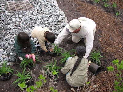 K&D Round helps children plant a wetland garden. Stihl teamed with the City of Virginia Beach Parks and Recreation and K & D Round’s Landscape Services to clean up and renovate Beach Garden Park in Virginia Beach, Virginia.
