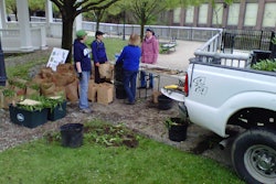 Over 30 volunteers assisted at the April 2012 daylily planting effort.