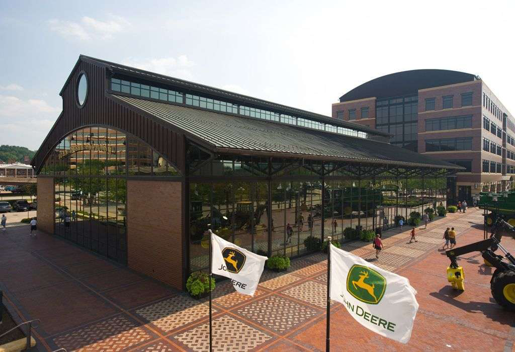 John_Deere_Pavilion_Moline_day_1024x700