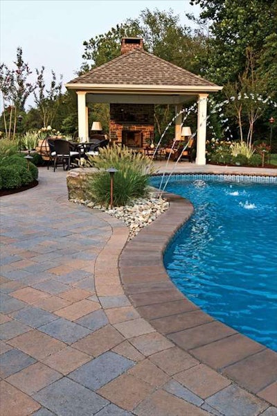 EP Henry offers hardscaping products for projects like driveways, walkways, patios, fire pits, borders and walls.