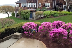 Total Turf prides itself on the service they provide to home owner associations. This HOA sits on the banks of the Hudson River.