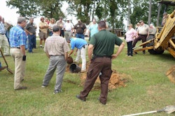 In September, the Green Industry Web Portal continued their relationship with the state parks by helping 35 foresters and parks staffers learn more about maintaining their landscapes in class and in the field with lots of hands-on demos. The GIW Portal class was held at Guntersville State Park where the AUFA has been helping the park recover from our last bout of storms.