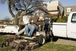 PowerVac_15B_HighLift_truck