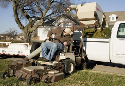PowerVac_15B_HighLift_truck