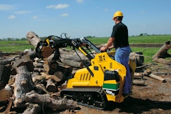 S800TX_Action1_Grapple