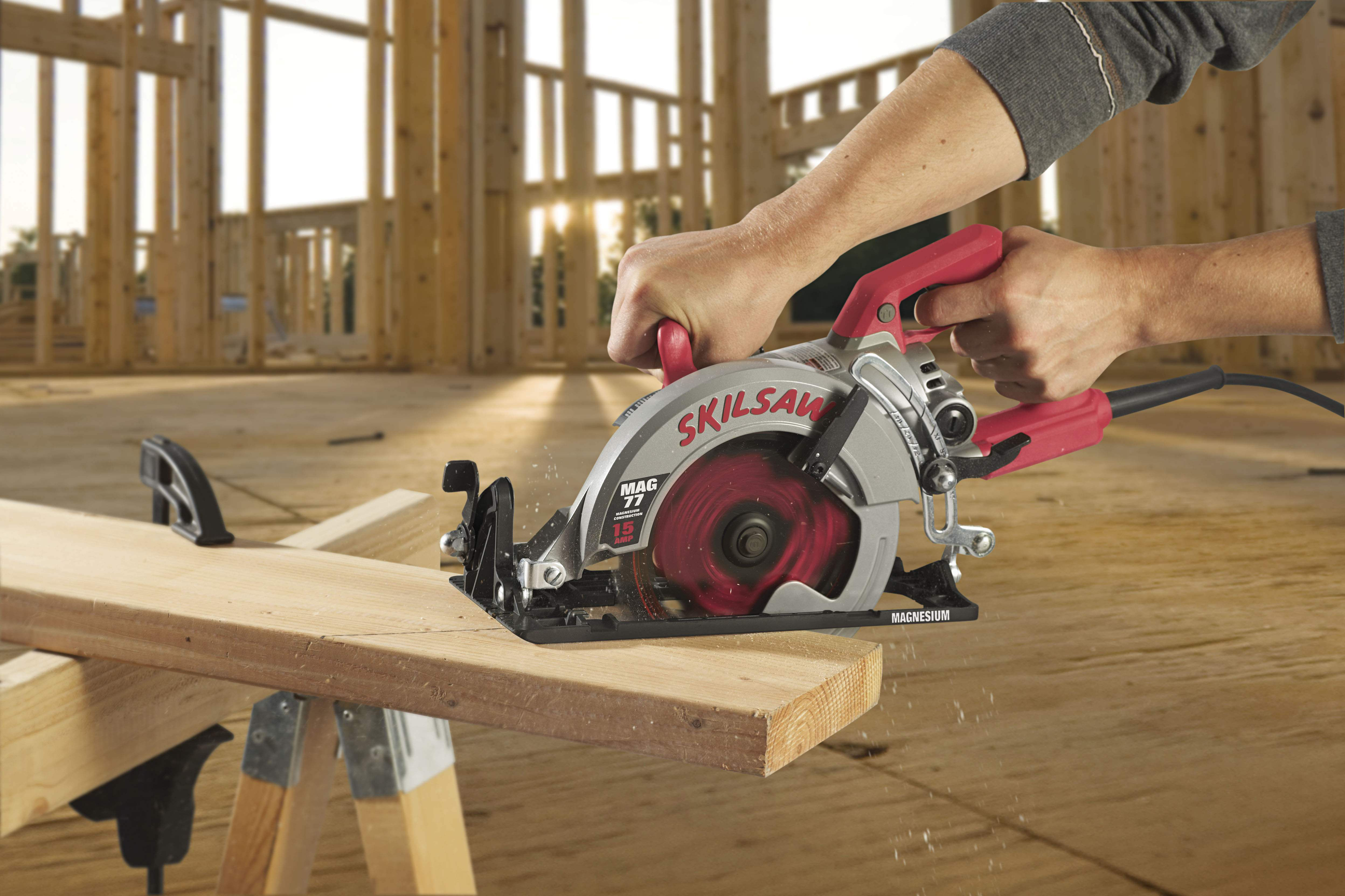 SKILSAW SHD77M-02 In Use