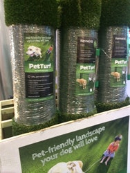 gI_118481_easyturf_global_pet_expo_artificial_pet_grass_turf