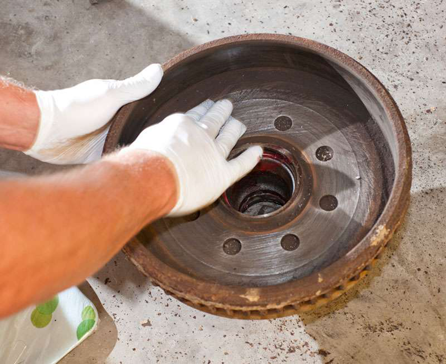 Replacing electric trailer brakes guide Total Landscape Care