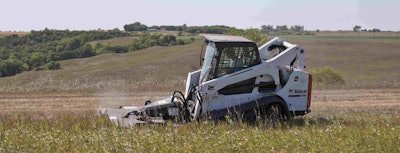 Brushcat On T750 Ctl Clearing Brush 202588 124133 Hr