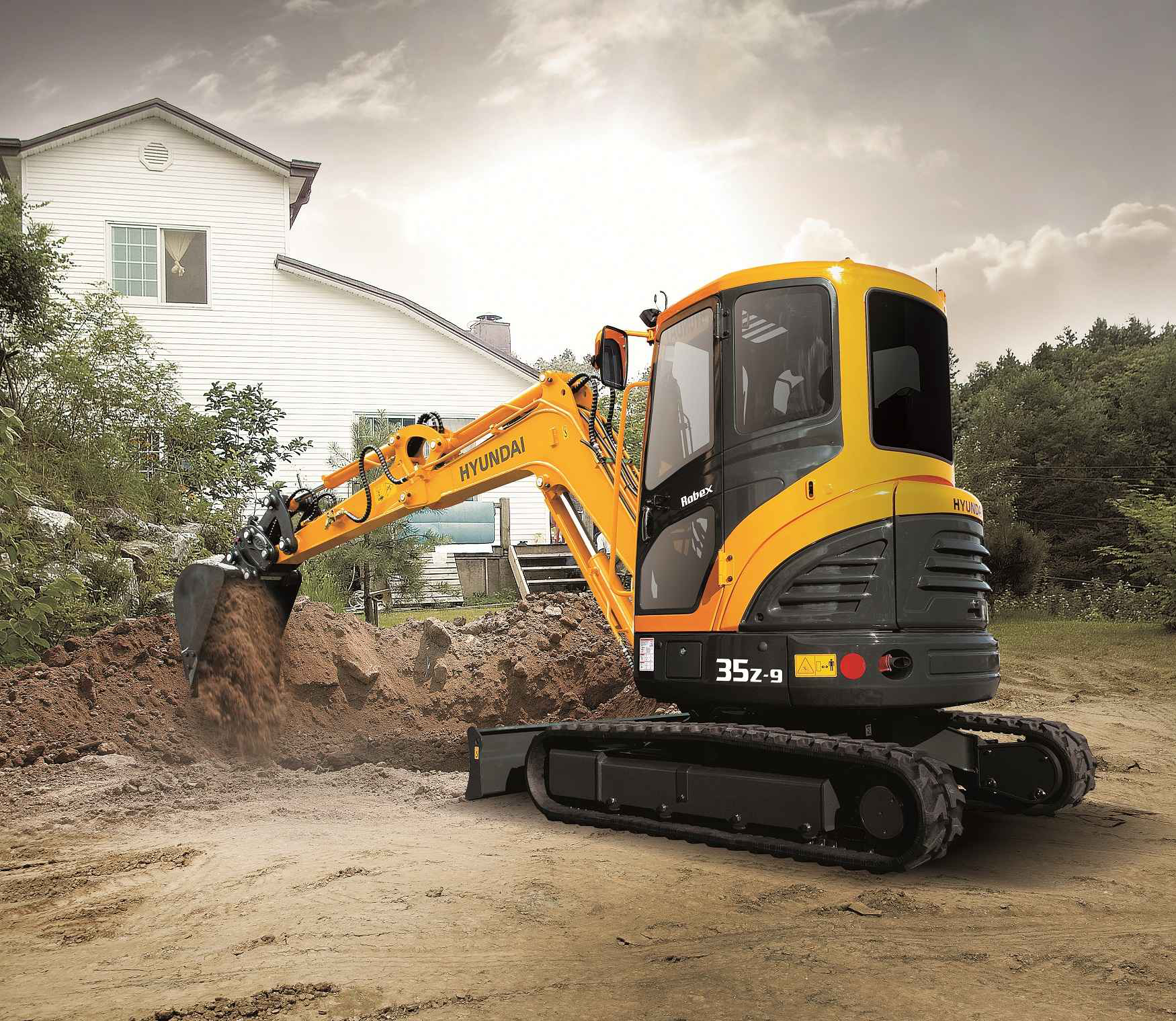 Hyundai's R35Z-9 Compact Excavator