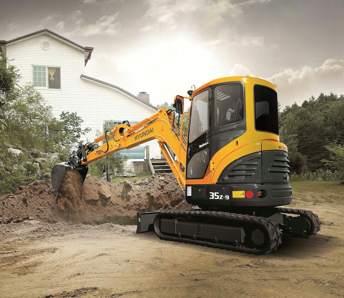 Hyundai's R35Z-9 Excavator Designed for Tight Jobs | Total 
