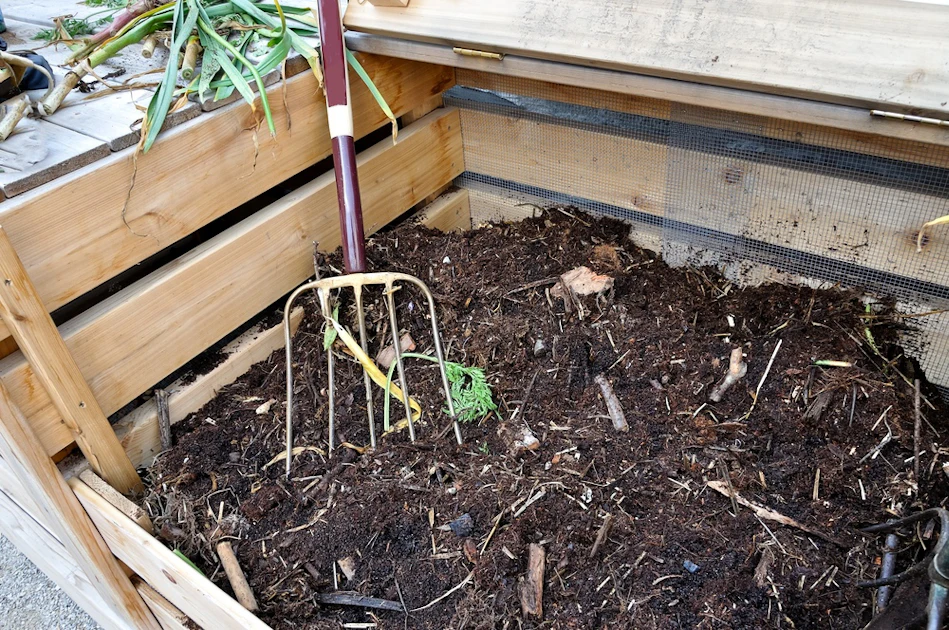 Composter Proper Step-by-step directions to proper composting | Total Landscape Care