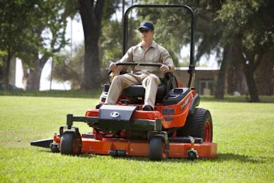 Kubota_ ZD326H_TLC magazine