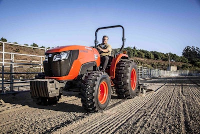 0813 Mx5200 Arena Rake 0840 2 1