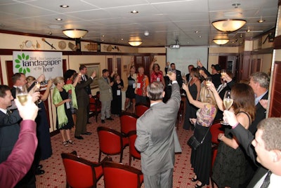 11057369846 C30e64077b B