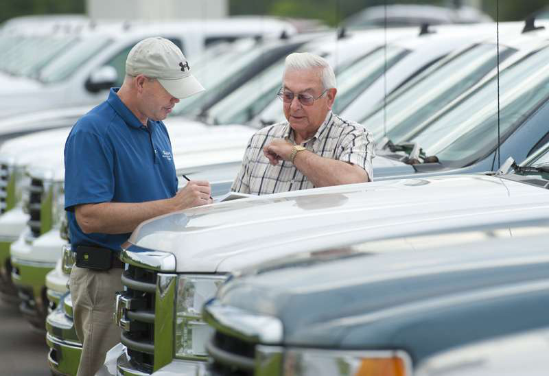 pikcup-salesman_bws6477