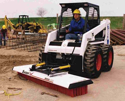 Cleanup: Take on cleanup, material handling and snow removal applications with the SweepEx Mega 600, which has a 60-inch-long mainframe. Suitable for dirt, leaves, snow, material spills, standing water, steel shavings and gravel, the broom attachment fits