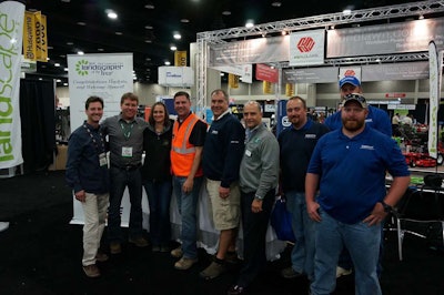 15638935941 43ae732b40 B