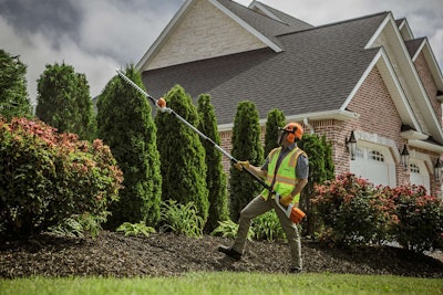 The technology used in the HLA 85 delivers a zero-exhaust emission option for professionals, which is especially important when working in close quarters such as indoor landscapes.