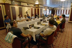 15581125780 B2f9f04e3a B