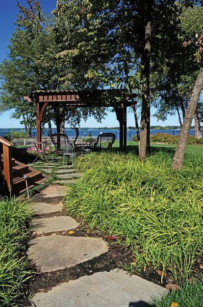 Although Arborscapes will work with any subcontractors on a job, the company prefers to use their select subset of companies such as pool contractors and carpenters to make sure the job is done efficiently and effectively.