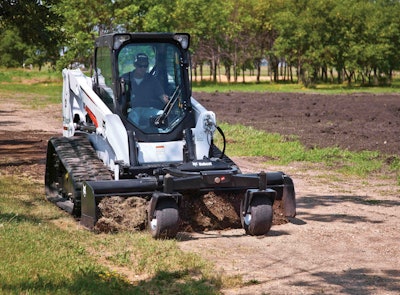 T630_with_box_blade-206202-127346-hr