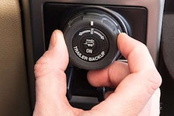 Trailer-assist-knob-turn