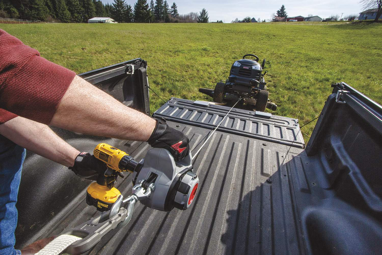 Drill Winch Action 001