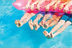 Photo: letspooltogether.com