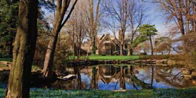 Jensen also designed the landscape surrounding the Ford House, seen here. Photo: fordhouse.org