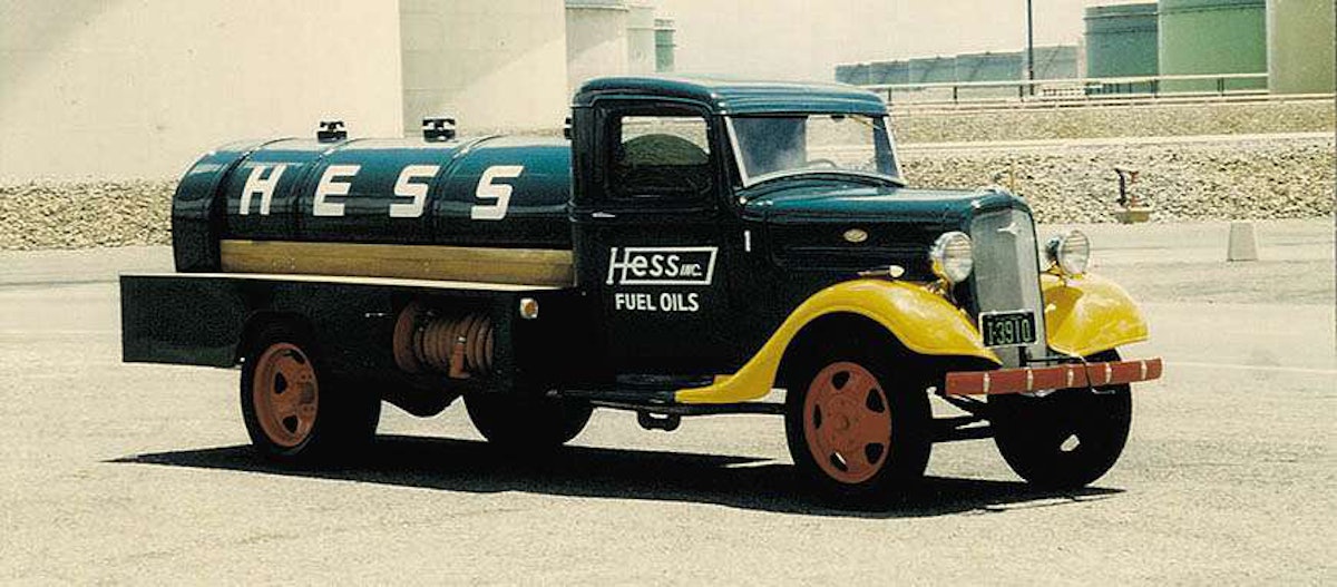 Hess fuel outlet oil toy truck