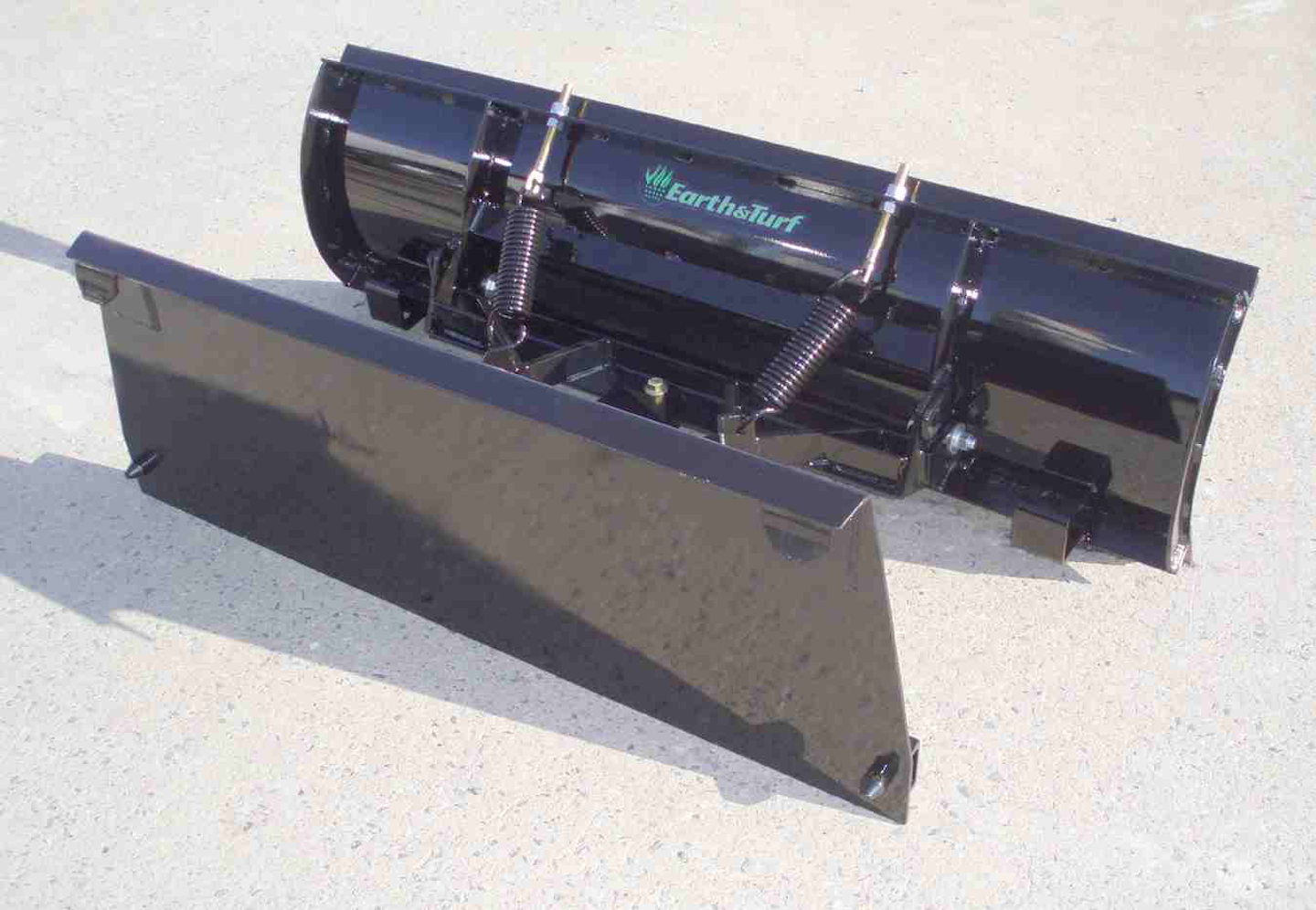 Earth & Turf Products crafts snow plows to fit John Deere loaders