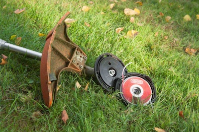 Oregon says its proprietary trimmer line comes pre-wound in small, self-contained disks for easy transport and fast loading. Photo: Oregon