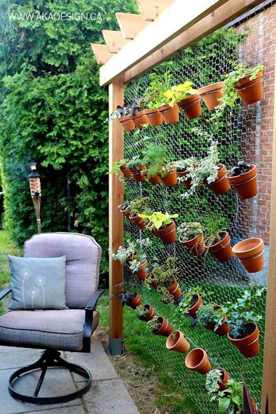 Edible gardens can come in many shapes, but those who are pressed for space can create vertical edible gardens. Photo: akadesign.ca