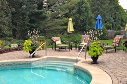 containers-by-pool-the-contained-garden