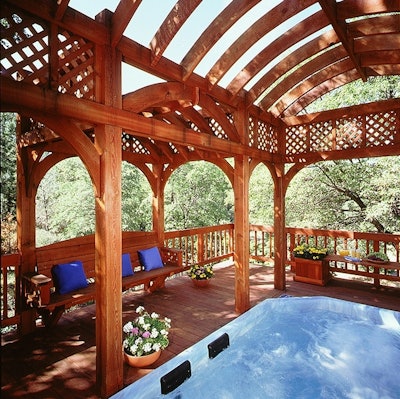 Redwood can be used in a number of outdoor structures. Photo: California Redwood Association