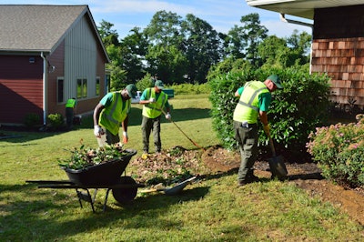 More than 100 Ruppert Landscape employees participated in the service project, which was co-sponsored by Baltimore ABC affiliate WMAR-TV. Photo: Ruppert Landscape