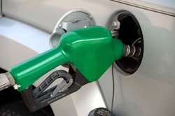 pumping-gas-pixbay