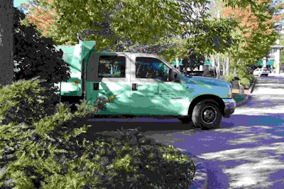 As part of Mariani’s branding, all of its trucks are a distinctive two-tone color. Photo: Jill Odom