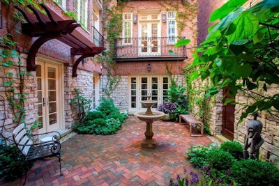 Barkley enjoys designing in small spaces like this one, which is also five stories up. Photo: Mariani Landscape