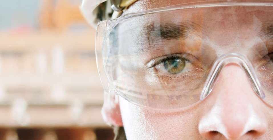 Eye injuries are easily avoidable by wearing the proper protection. Photo: workingperson.me