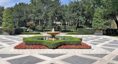 The Dallas workshop will include a visit to Southern Botanical, a commercial and residential landscaping company serving the greater Dallas-Fort Worth area as well as Houston. Here’s one recent example of the award-winning company’s work. Photo: Southern Botanical