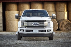 F-450 Super Duty Platinum Crew Cab 4×4