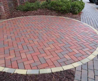 Minnesota-made Willow Creek Paving Stones, including its latest (shown here), Dekrastone, are suited to the harsh freeze-thaw cycles of the Midwestern climate, the manufacturer says. Photo: Willow Creek Paving Stones