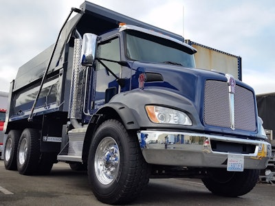 Kenworth T370