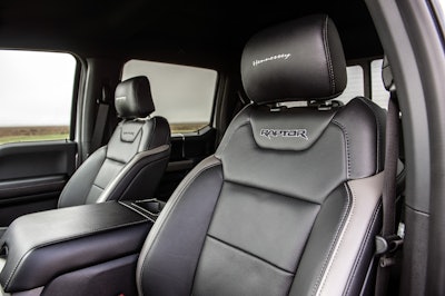 23-hennessey-2017-velociraptor-600