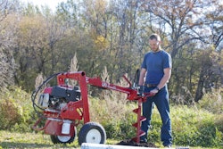 Little Beaver’s UN-Towable Drill is an economical and easily transportable solution for one-man hole digging projects. Photo: Little Beaver