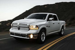 2016-Ram-1500-road-shot