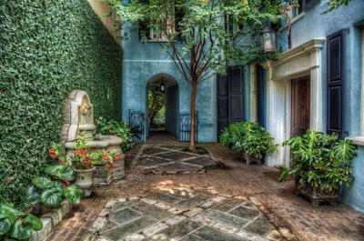 Courtyard gardens: Sanctuaries for city dwelling clients | Total ...